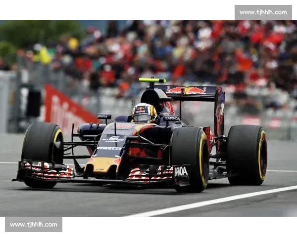 墨西哥站发车大乱斗:830 米直道上的生死时速 墨西哥站发车大乱斗:830 米直道上的生死时速