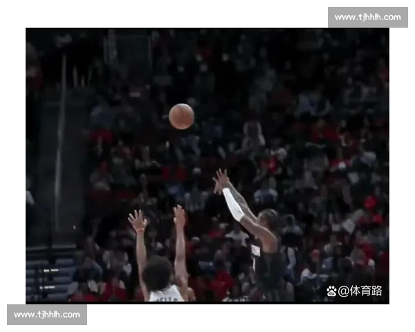 篮球急停变向：这个进攻动作竟致骨折！